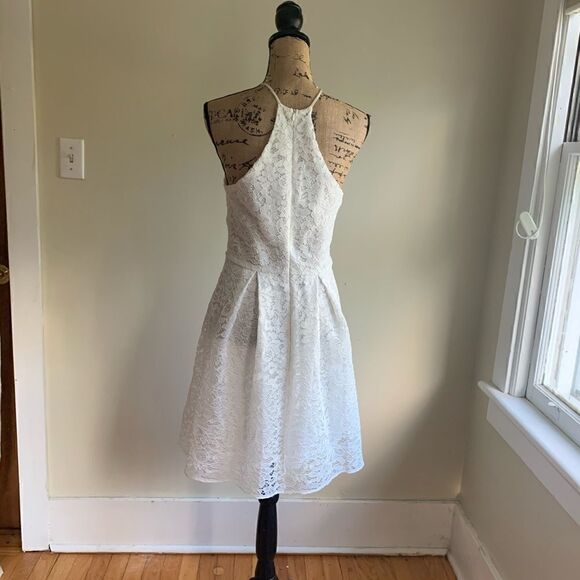 Francesca’s white lace dress size M - Picture 9 of 16